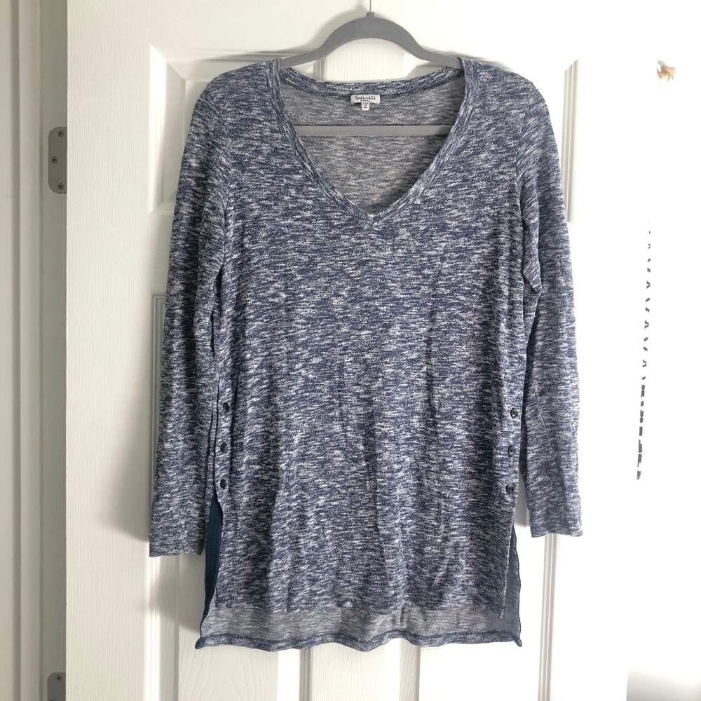 Long sleeve shirt with slits